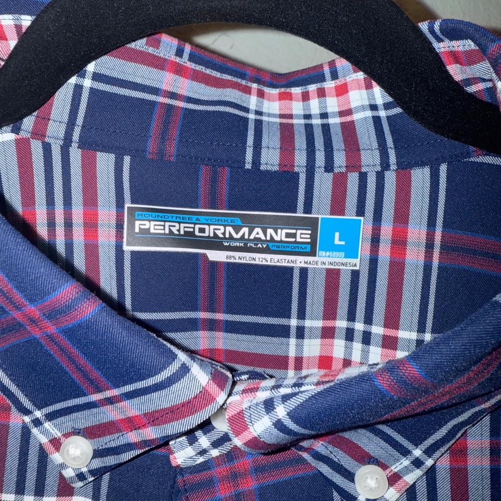 Roundtree & Yorke Blue and Red Casual Button Down Shirt